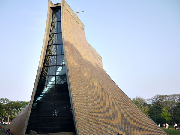 【台中景點】貝聿銘大師的東海大學思路義教堂