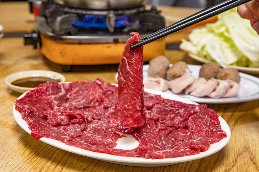 新竹市北區西市汕頭館總店｜越冷生意越火爆！藏身菜市場老牌汕頭沙茶火鍋