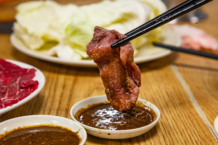 新竹市北區西市汕頭館總店｜越冷生意越火爆！藏身菜市場老牌汕頭沙茶火鍋