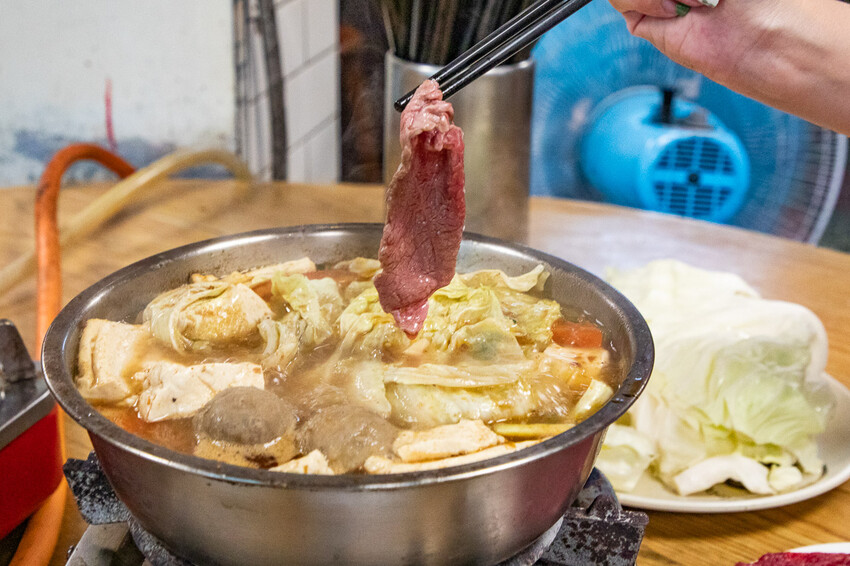 新竹市北區西市汕頭館總店｜越冷生意越火爆！藏身菜市場老牌汕頭沙茶火鍋