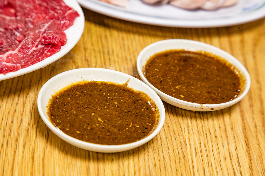 新竹老字號火鍋！汕頭館溫體牛沙茶鍋必吃。