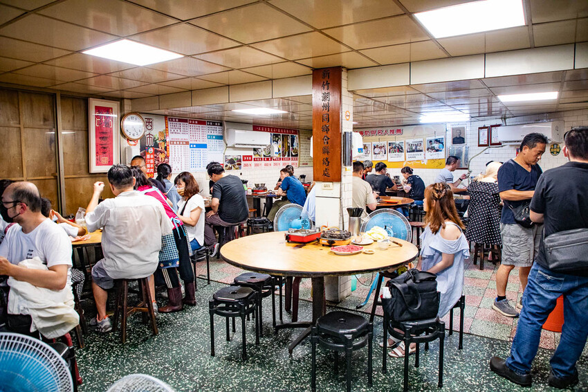 新竹市北區西市汕頭館總店｜越冷生意越火爆！藏身菜市場老牌汕頭沙茶火鍋