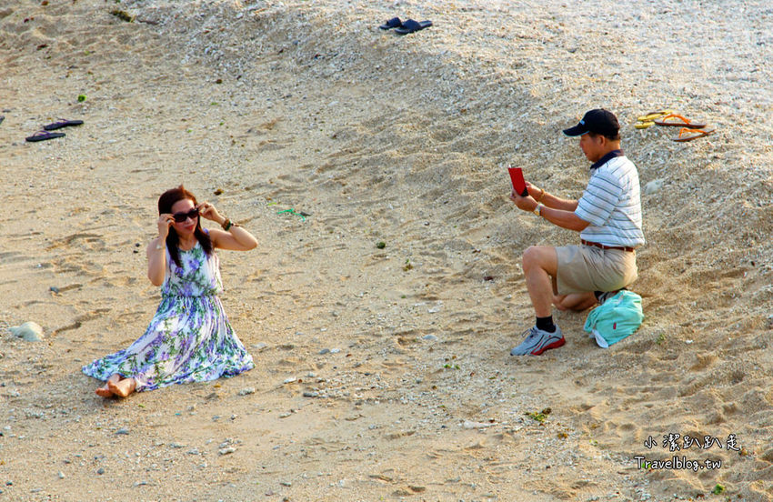 墾丁必去景點》屏東墾丁在地人私房景點:星砂灣 (婚紗灣)。清澈美麗的星砂灣媲美沖繩漸層海景,海鮮皆誘人! - 小潔趴趴走旅遊札記