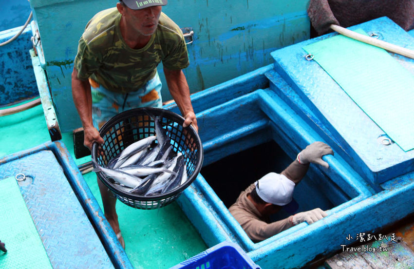 墾丁必去景點》屏東墾丁在地人私房景點:星砂灣 (婚紗灣)。清澈美麗的星砂灣媲美沖繩漸層海景,海鮮皆誘人! - 小潔趴趴走旅遊札記