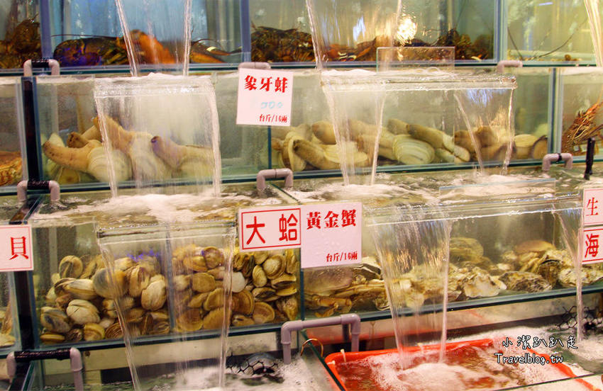 墾丁必去景點》屏東墾丁在地人私房景點:星砂灣 (婚紗灣)。清澈美麗的星砂灣媲美沖繩漸層海景,海鮮皆誘人! - 小潔趴趴走旅遊札記