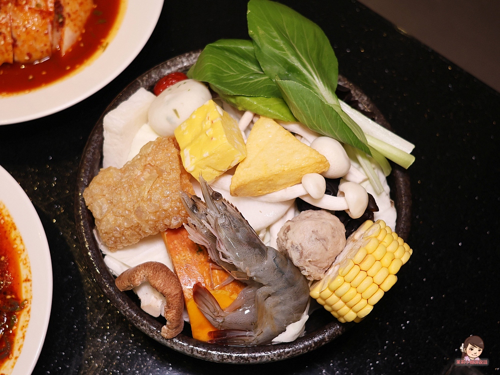 高雄大宅門乾鍋鴨頭一鍋兩吃變火鍋