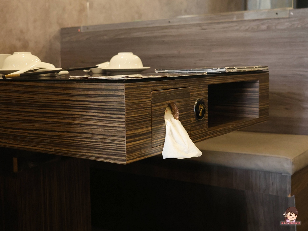 高雄大宅門乾鍋鴨頭