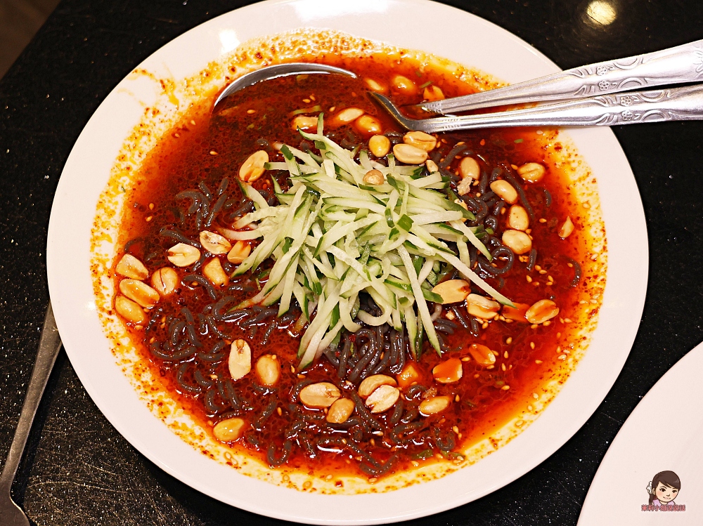 大宅門乾鍋鴨頭酸辣蕨根粉