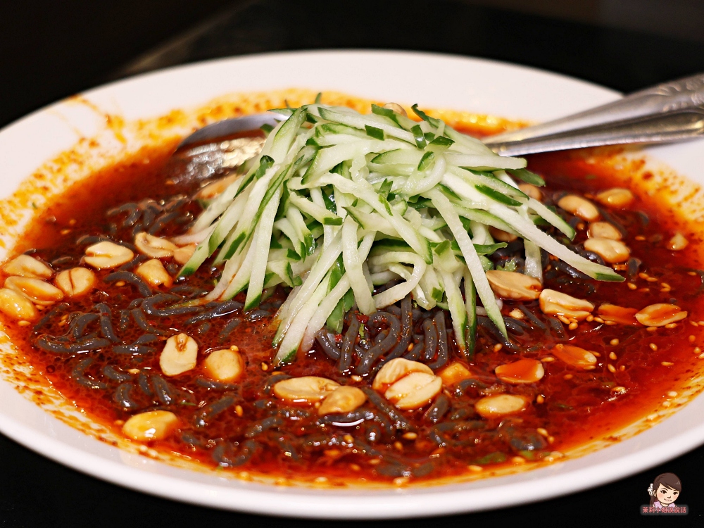 大宅門乾鍋鴨頭酸辣蕨根粉