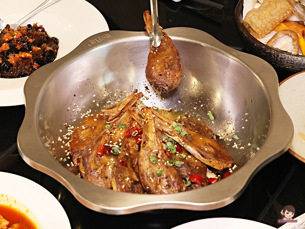 高雄大宅門乾鍋鴨頭