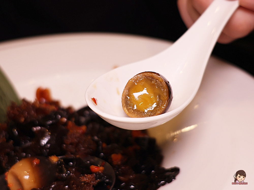 大宅門乾鍋鴨頭涼拌剁椒海蜇頭