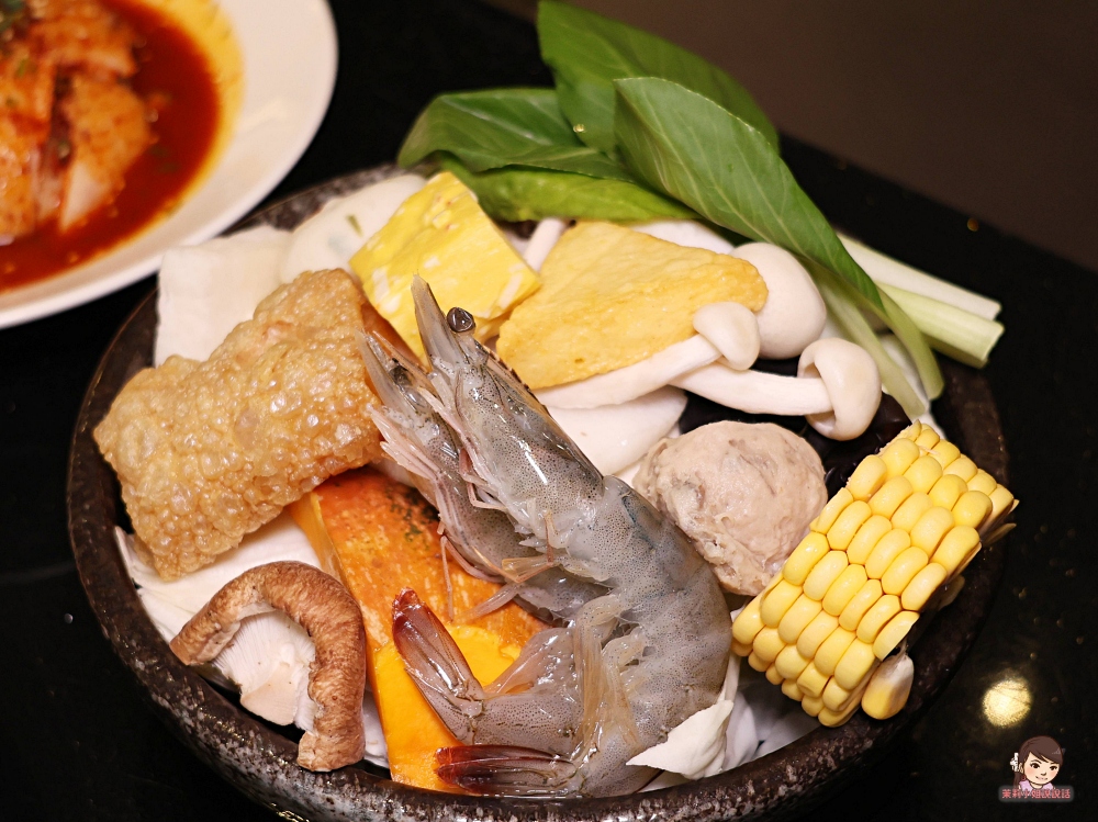 高雄大宅門乾鍋鴨頭一鍋兩吃變火鍋