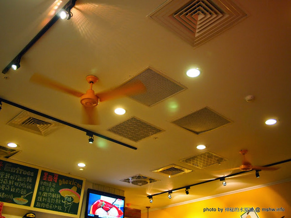 LAZY BIRD雷利彼德美式餐廳:【景點】桃園Lazy Bird雷利彼得美式餐廳.早午餐&漢堡&飲品@中壢 : 便宜美味的懶鳥早午餐蛋捲 LAZY BIRD雷利彼德美式餐廳:【景點】桃園Lazy Bird雷利彼得美式餐廳.早午餐&漢堡&飲品@中壢 : 便宜美味的懶鳥早午餐蛋捲