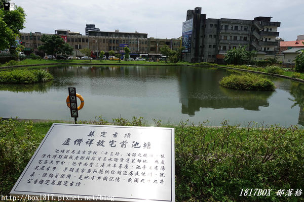 【宜蘭。頭城】200年歷史頭城老街。「文學巷」鏤空鋼板。「藝術巷」彩繪玻璃馬賽克光罩。頭城老街推動再造。舊城愜意遊