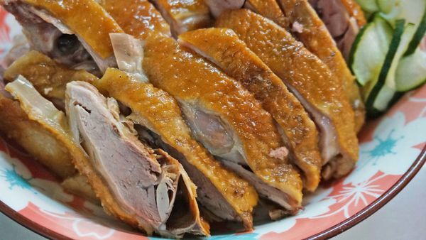 【新竹美食】鴨肉許(許二姊)-還沒用餐時間就座無虛席，還要排隊才能吃到