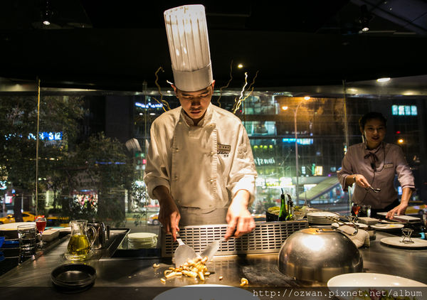 [吃喝]時尚簡約舒適浪漫感動～墨賞新鐵板料理MOSUN