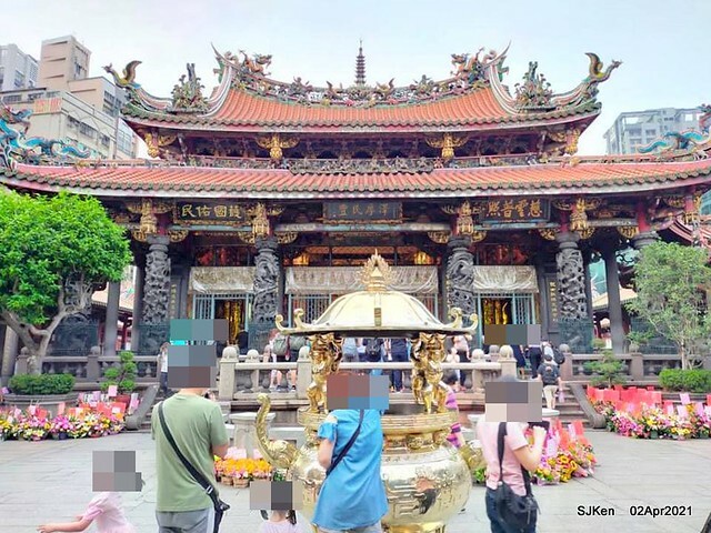 「龍山寺」(Longshan temple), Taipei, Taiwan, SJKen, Apr 2,2021.