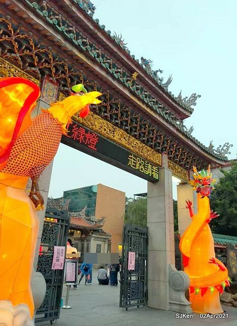 「龍山寺」(Longshan temple), Taipei, Taiwan, SJKen, Apr 2,2021.