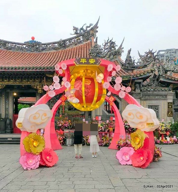 「龍山寺」(Longshan temple), Taipei, Taiwan, SJKen, Apr 2,2021.