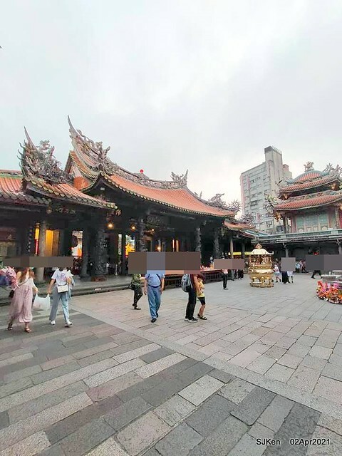 「龍山寺」(Longshan temple), Taipei, Taiwan, SJKen, Apr 2,2021.