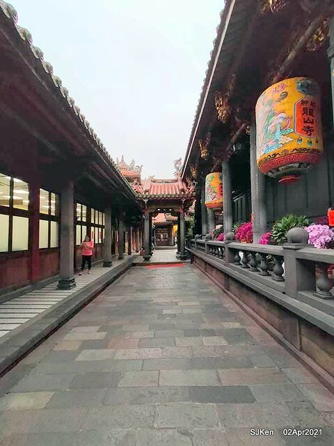 「龍山寺」(Longshan temple), Taipei, Taiwan, SJKen, Apr 2,2021.