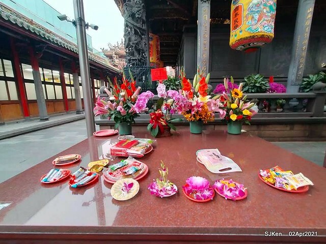 「龍山寺」(Longshan temple), Taipei, Taiwan, SJKen, Apr 2,2021.