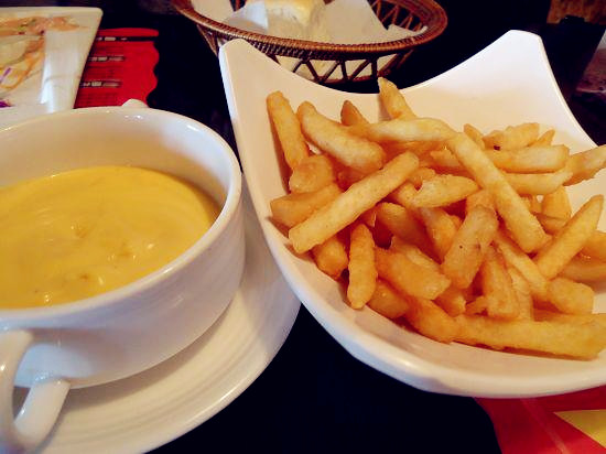 邊界驛站(大溪店)：【桃園大溪食記】嚇死人的美食四十盎司巨無霸牛排我來啦@桃園大溪邊界驛站