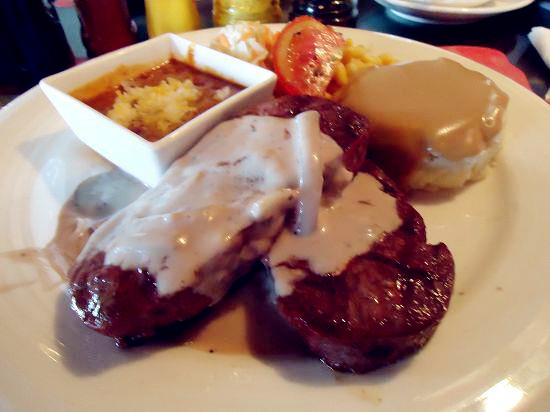 邊界驛站(大溪店)：【桃園大溪食記】嚇死人的美食四十盎司巨無霸牛排我來啦@桃園大溪邊界驛站