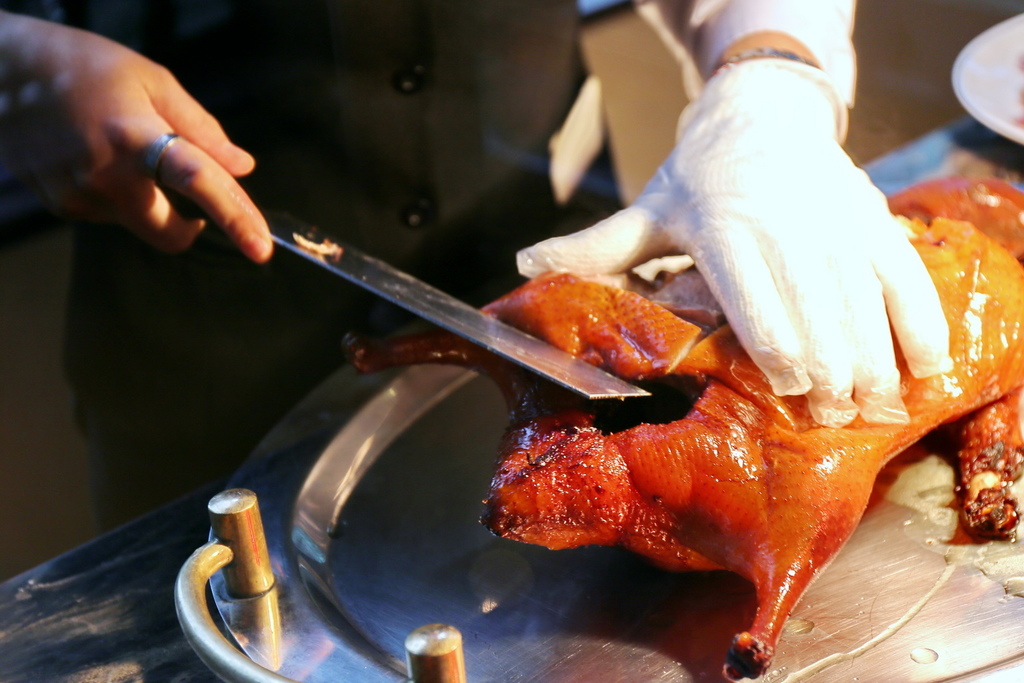 爆汁天菜烤鸭!点餐满2000就送一只,老爷爷与小老婆报好康