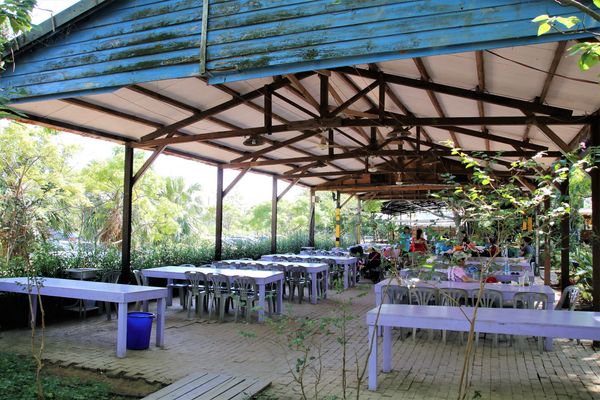 青林農場：【桃園觀音景點】青林農場~南洋風味主題餐廳，乾燥花工坊DIY，搭火車，烤肉，餵兔子，50元門票可全額折抵消費