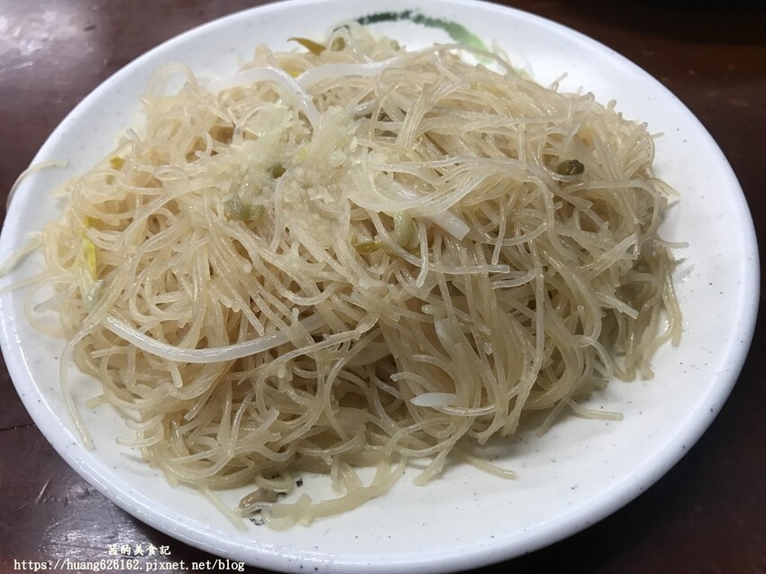 新北市三重區【新北三重區】三重美食推薦『曾記花枝羹』✖三和夜市美食✖天冷吃上一套超滿足(炒米粉+花枝羹)