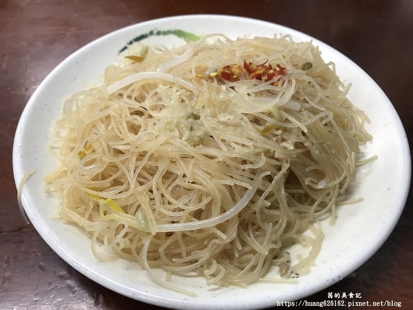 新北市三重區【新北三重區】三重美食推薦『曾記花枝羹』✖三和夜市美食✖天冷吃上一套超滿足(炒米粉+花枝羹)