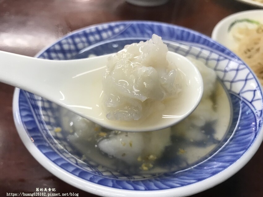 新北市三重區【新北三重區】三重美食推薦『曾記花枝羹』✖三和夜市美食✖天冷吃上一套超滿足(炒米粉+花枝羹)