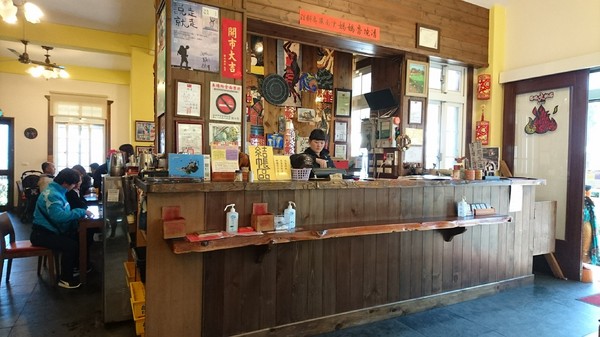 魯媽媽雲南擺夷料理：南投清境~魯媽媽雲南擺夷料理~香酥竹蟲試膽量~超火紅餐廳~必吃異國風料理美食~