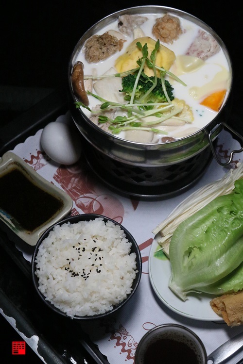 雲林古坑美食／開到半夜兩點的深夜仙地咖啡廳！必喝招牌火焰咖啡、金箔拿鐵 - 跟著華少吃吃吃