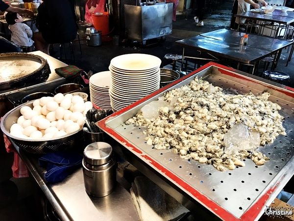 【基隆。美食】 基隆廟口夜市，廟口夜市必吃美食，營養三明治，陳記泡泡冰，愛玉冰，東和蚵仔煎