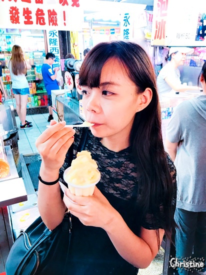 【基隆。美食】 基隆廟口夜市，廟口夜市必吃美食，營養三明治，陳記泡泡冰，愛玉冰，東和蚵仔煎