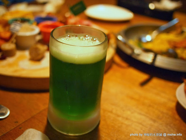 路德威手工啤酒餐廳:【食記】台中西區-路德威手工啤酒餐廳 : 披薩,燉飯都還挺不錯的~打卡如果能換可樂就更好了! 路德威手工啤酒餐廳:【食記】台中西區-路德威手工啤酒餐廳 : 披薩,燉飯都還挺不錯的~打卡如果能換可樂就更好了!