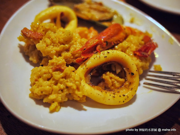 路德威手工啤酒餐廳:【食記】台中西區-路德威手工啤酒餐廳 : 披薩,燉飯都還挺不錯的~打卡如果能換可樂就更好了! 路德威手工啤酒餐廳:【食記】台中西區-路德威手工啤酒餐廳 : 披薩,燉飯都還挺不錯的~打卡如果能換可樂就更好了!