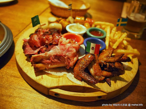 路德威手工啤酒餐廳:【食記】台中西區-路德威手工啤酒餐廳 : 披薩,燉飯都還挺不錯的~打卡如果能換可樂就更好了! 路德威手工啤酒餐廳:【食記】台中西區-路德威手工啤酒餐廳 : 披薩,燉飯都還挺不錯的~打卡如果能換可樂就更好了!