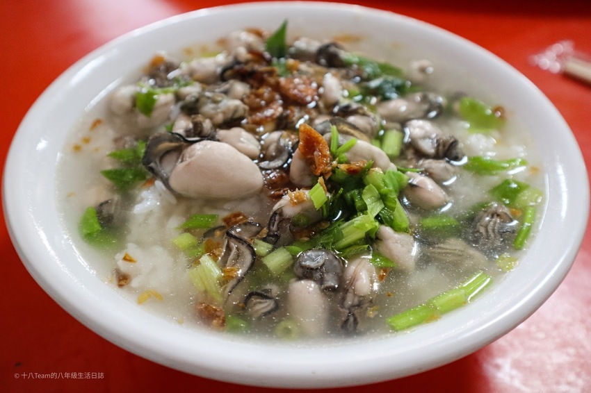 【離島-金門旅遊#4】金道地小吃店｜澎湃的份量、大推極鮮美又飽滿的蚵仔，來金必吃 | 十八Team｜八年級生的吃喝玩樂日誌