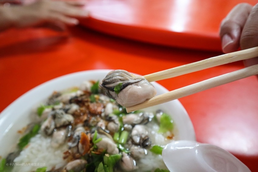 【離島-金門旅遊#4】金道地小吃店｜澎湃的份量、大推極鮮美又飽滿的蚵仔，來金必吃 | 十八Team｜八年級生的吃喝玩樂日誌