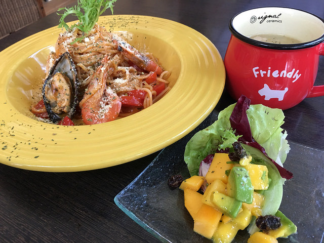 【日月潭美食】魚池餐廳 日光湖畔 氣氛美味創意料理 日月潭環湖步道旁 日月潭煙火節必備餐點