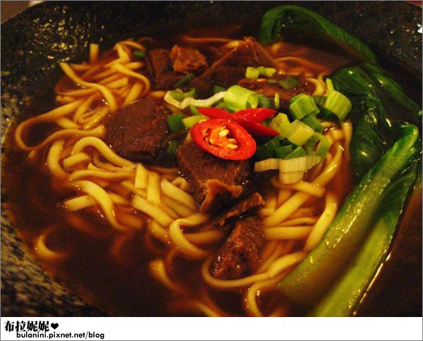 【日月潭美食】日月潭晚餐食記,慵懶氣氛小餐館@日光湖畔