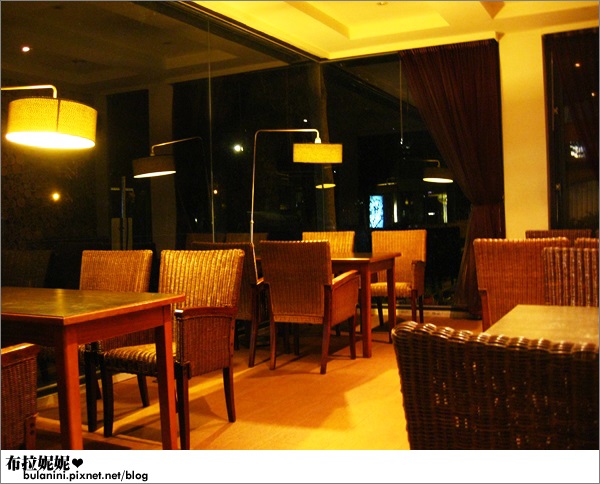 【日月潭美食】日月潭晚餐食記,慵懶氣氛小餐館@日光湖畔