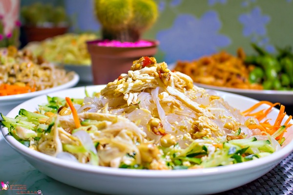 四川成記涼麵：高雄前鎮︱冠成四川成記涼麵總店　不同於日式口感的香辣川味涼麵！