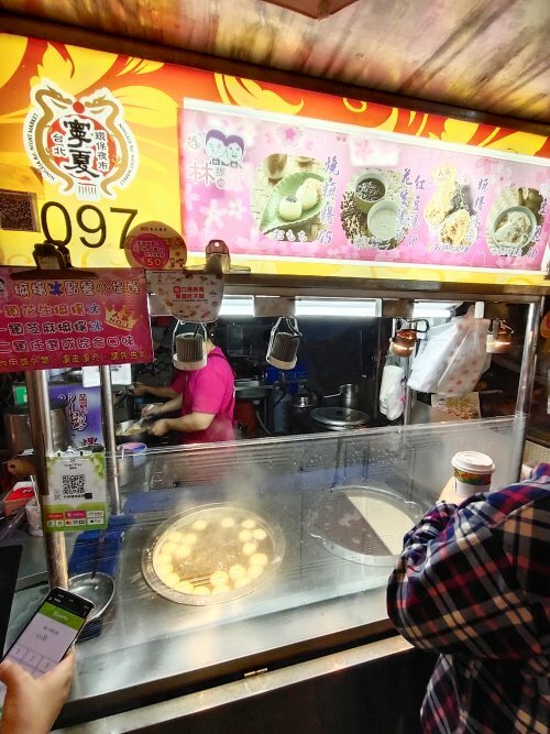 台北寧夏夜市美食．超過30家美味! 地圖、交通、停車場資訊!