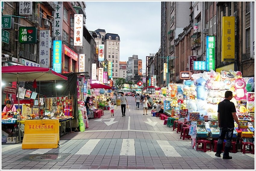 台北寧夏夜市美食．超過30家美味! 地圖、交通、停車場資訊!