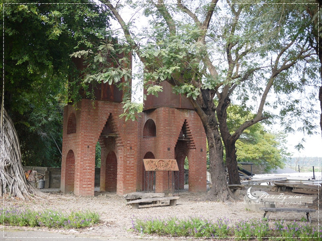 [美食]曬曬陽光來場藝術的饗宴。橋頭糖廠 白屋