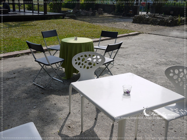 [美食]曬曬陽光來場藝術的饗宴。橋頭糖廠 白屋